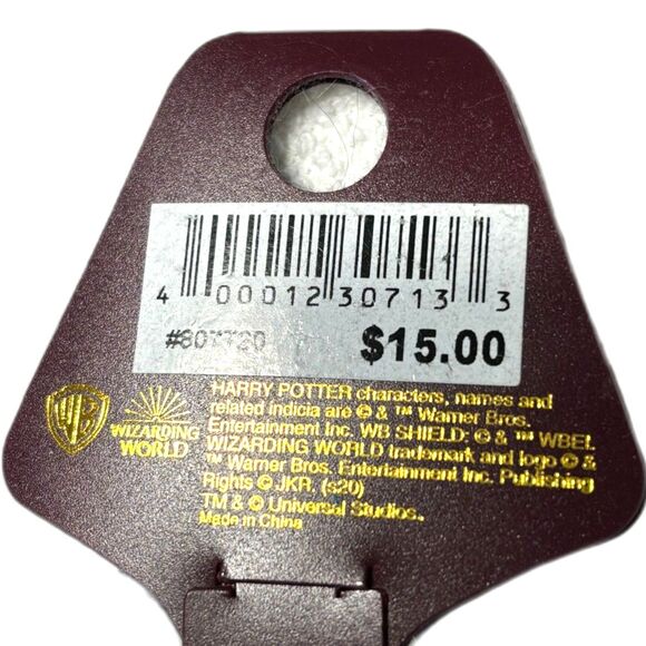 The Wizarding World of Harry Potter Ravenclaw Crest Keychain-NWT - Picture 5 of 5